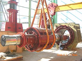 電機(jī)安裝_廣州搬家公司，廣州設(shè)備搬運(yùn)公司，廣州吊裝公司，支點(diǎn)搬運(yùn)公司