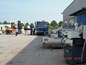車床 加工中心等搬遷_廣州搬家公司，廣州設(shè)備搬運(yùn)公司，廣州吊裝公司，支點(diǎn)搬運(yùn)公司