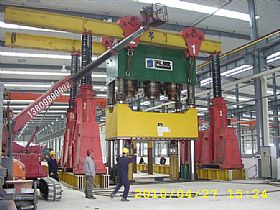 印刷機(jī)搬遷-廣州搬家公司，廣州設(shè)備搬運(yùn)公司，廣州吊裝公司，支點(diǎn)搬運(yùn)公司