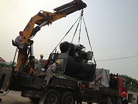空調(diào)機(jī)組吊裝運(yùn)輸_廣州搬家公司，廣州設(shè)備搬運(yùn)公司，廣州吊裝公司，支點(diǎn)搬運(yùn)公司